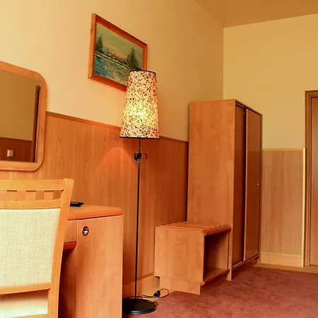 Parkowa - Noclegi Ze Sniadaniem Aparthotel Nowa Ruda