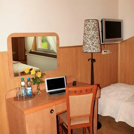 Parkowa - Ze Sniadaniem 3* נובה רודה