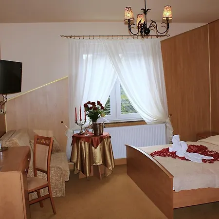 Parkowa - Noclegi Ze Sniadaniem Aparthotel Nowa Ruda
