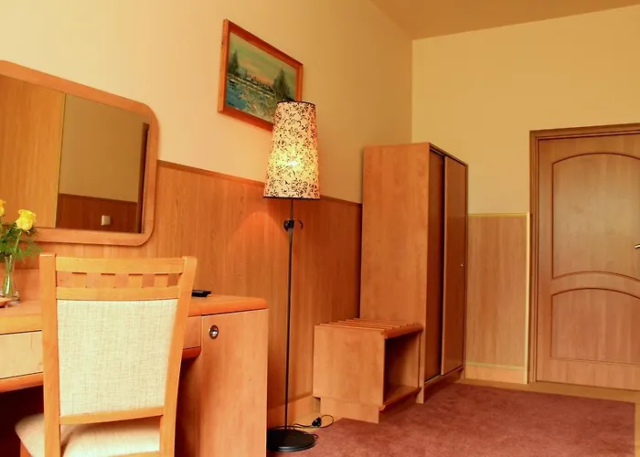 Parkowa - Noclegi Ze Sniadaniem Aparthotel Nowa Ruda